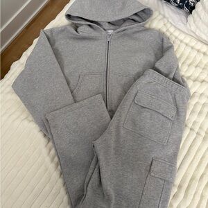 Aritzia Tna heather chrome sweatfleece set
